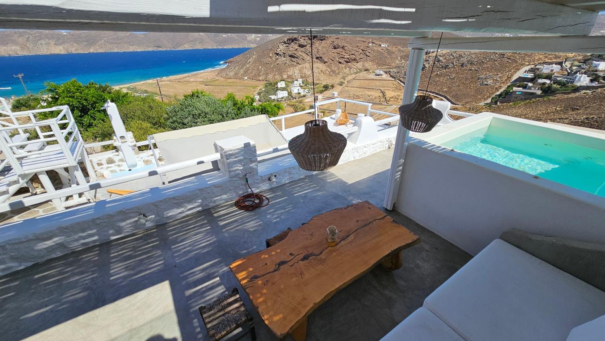 Chronos With Private Pool Villa *